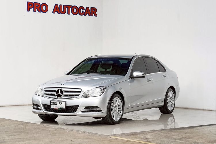 รถ Mercedes-Benz C-Class C220 CDI สี บรอนซ์เงิน