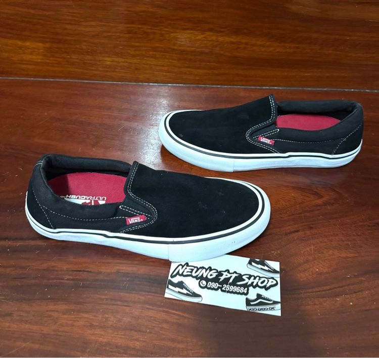 Vans Slip on pro black white มือ 2  Size 43 Eur 28 Cm 10 US ไม่มีกล่อง ราคา 1,060 ฿  รวมส่ง