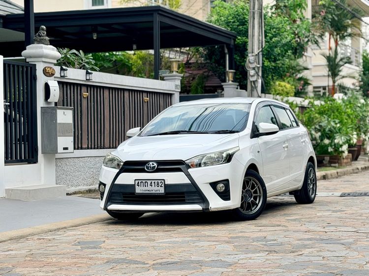 Toyota Yaris 2015 1.2 J Eco Sedan เบนซิน ไม่ติดแก๊ส เกียร์อัตโนมัติ ขาว
