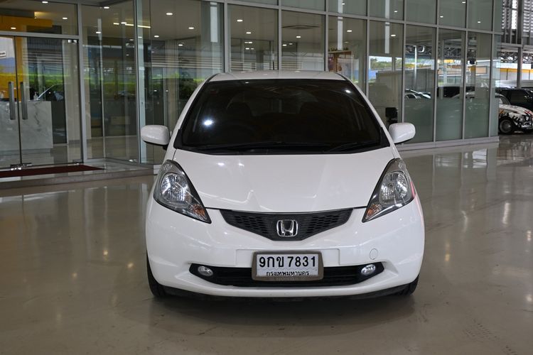 รถ Honda Jazz 1.5 S สี ขาว