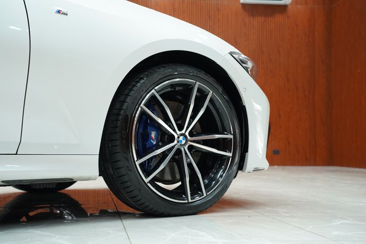 BMW Series 3 2020 330e Sedan เบนซิน เกียร์อัตโนมัติ ขาว รูปที่ 4
