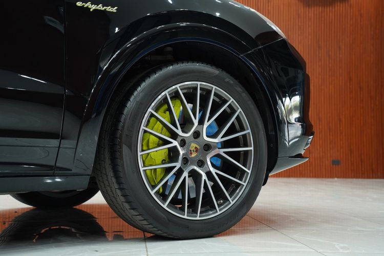 Porsche Cayenne 2021 3.0 S E-Hybrid 4WD Utility-car ไฮบริด เกียร์อัตโนมัติ ดำ รูปที่ 4