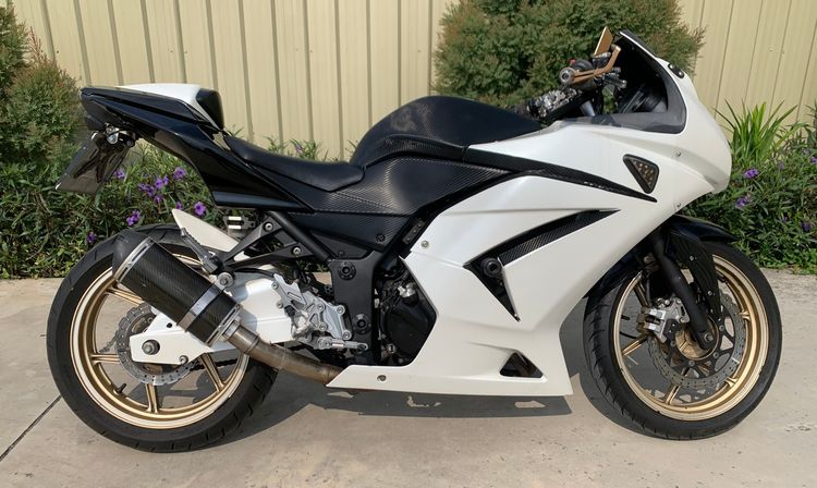 Ninja Kawasaki 250R  ปี 2009 รูปที่ 3