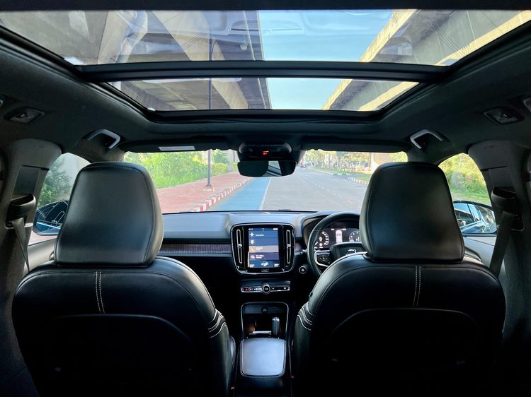 Volvo XC40 2019 2.0 T5 R-Design 4WD Utility-car เบนซิน ไม่ติดแก๊ส เกียร์อัตโนมัติ ฟ้า รูปที่ 3