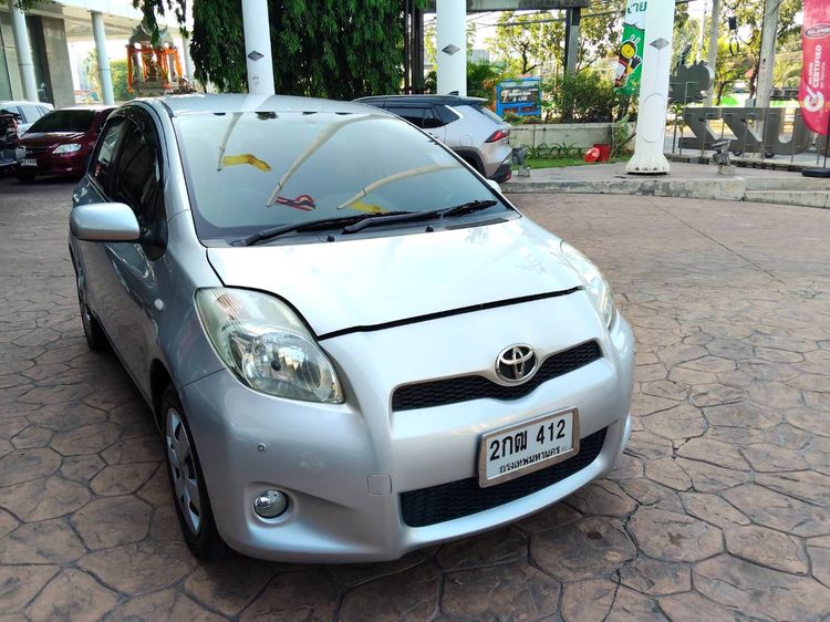 Toyota Yaris 2013 1.5 J Sedan เบนซิน ไม่ติดแก๊ส เกียร์อัตโนมัติ บรอนซ์เงิน รูปที่ 3