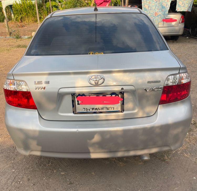 รถ Toyota Vios 1.5 E สี บรอนซ์เงิน