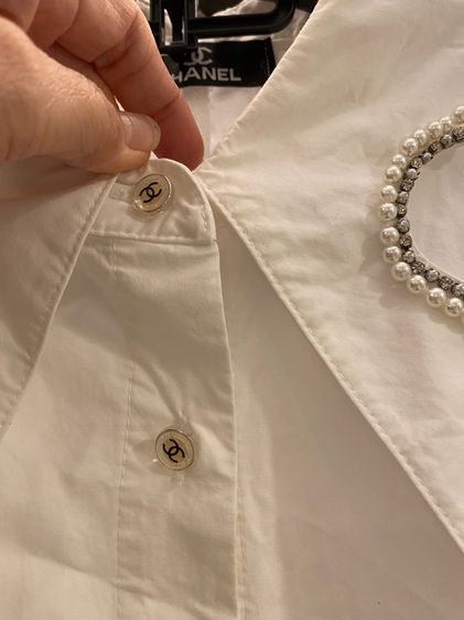 ชาแนล เชิ้ตแขนยาว สภาพใหม่เอี่ยม  รูปที่ 6
