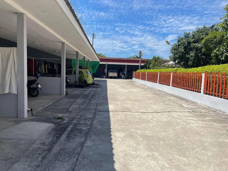 ขายที่ดินพร้อมสิ่งปลูกสร้าง โซนกรอกยายชา ระยอง 