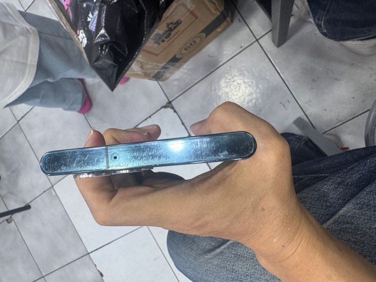 ขาย Samsung s22 ultra ram12 rom256g มีกล่องเครื่อง ใช้งานปกติ บอดี้มีรอยเคสกัด นัดรับ กทมจอปกติ ไม่เบริน์ ราคา 9900 บาท รูปที่ 4