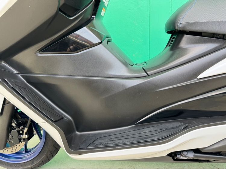 SUZUKI BURGMAN 400 สีขาว ปี2020 รถมือเดียว  รูปที่ 17
