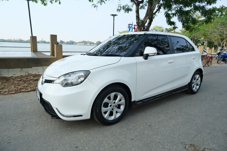 MG MG3 2017 1.5 X Sedan เบนซิน ไม่ติดแก๊ส เกียร์อัตโนมัติ ขาว รูปที่ 3