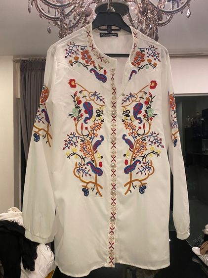 ดอเช่แอนด์กาบาน่า  เสื้อแขนยาว สภาพใหม่เอี่ยม