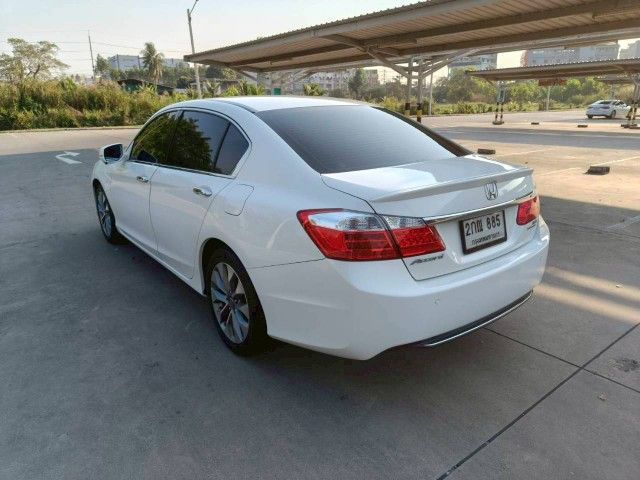 Honda Accord 2013 2.4 EL NAVI Sedan เบนซิน เกียร์อัตโนมัติ ขาว รูปที่ 4