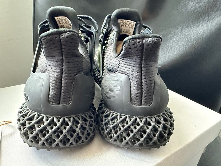 รองเท้า Adidas Ultra4D สีดำคาดเหลือง ของแท้ รูปที่ 3