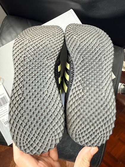 รองเท้า Adidas Ultra4D สีดำคาดเหลือง ของแท้ รูปที่ 4