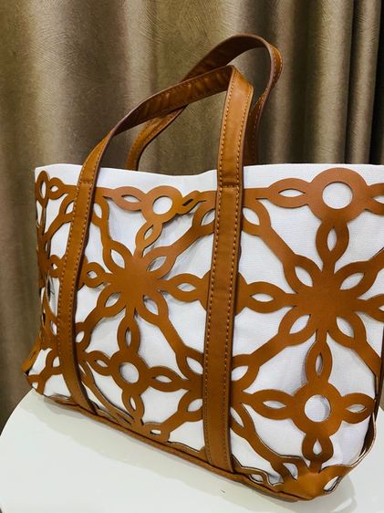 กระเป๋า Tote Bag Estée Lauder Premium Gift ของแท้ สภาพใหม่ พร้อมชาร์มห้อย รูปที่ 5