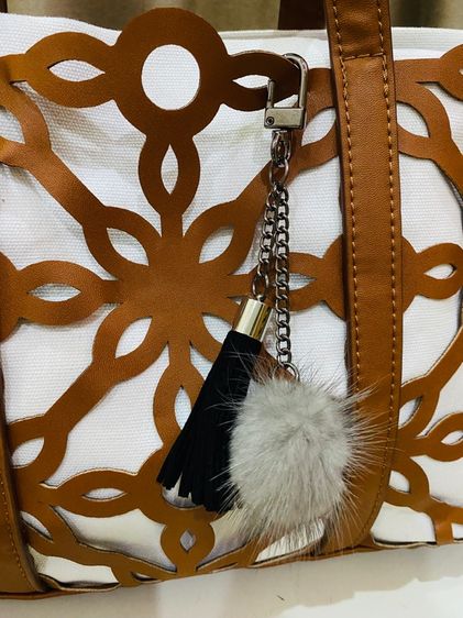 กระเป๋า Tote Bag Estée Lauder Premium Gift ของแท้ สภาพใหม่ พร้อมชาร์มห้อย รูปที่ 8