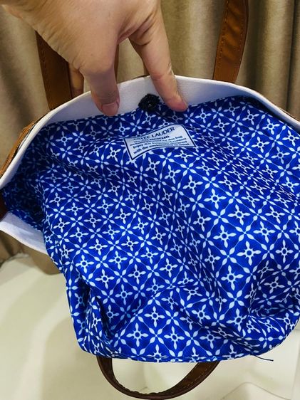 กระเป๋า Tote Bag Estée Lauder Premium Gift ของแท้ สภาพใหม่ พร้อมชาร์มห้อย รูปที่ 15
