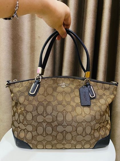 Used COACH SMALL KELSEY SATCHEL IN SIGNATURE WITH LEATHER TRIM แท้  รูปที่ 3