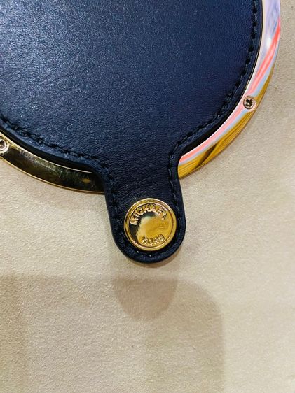 Michael Kors Scout Leather Camera Bag สีดำ มือสอง สภาพดี ใช้งานได้อีกยาว รูปที่ 13