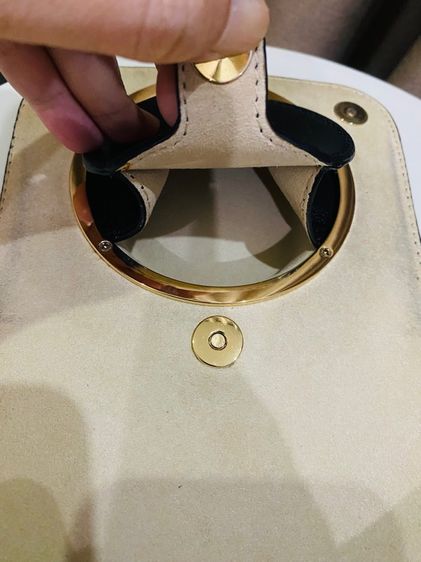 Michael Kors Scout Leather Camera Bag สีดำ มือสอง สภาพดี ใช้งานได้อีกยาว รูปที่ 12