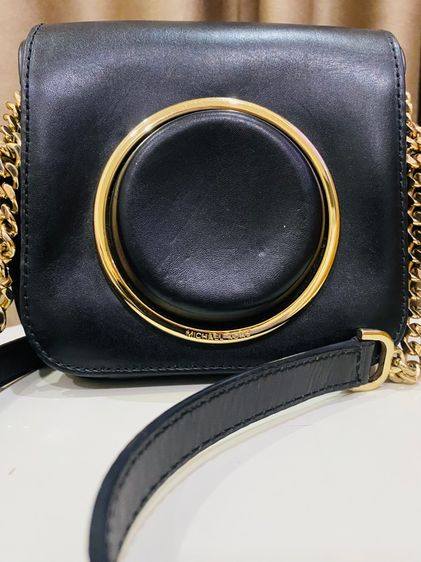 Michael Kors Scout Leather Camera Bag สีดำ มือสอง สภาพดี ใช้งานได้อีกยาว รูปที่ 4