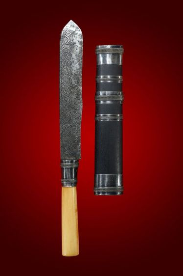 มีดหลวงพ่อเดิมสวยเก่าน่าเก็บมาก ค่ะ