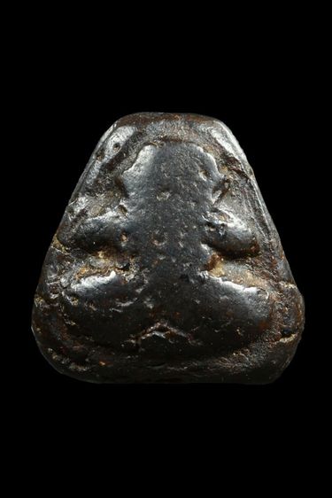 ปิดตาเนื้อผงคลุกรัก พิมพ์แจกแม่ครัว หลวงพ่อแก้ววัดเครือวัลย์ 