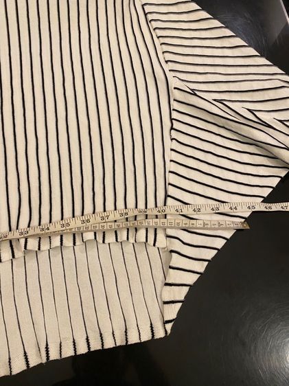 ชาแนล เสื้อแขนสั้น (ติดจองค่ะ)สภาพใหม่เอี่ยม เนื้อผ้าดีมาก รูปที่ 6