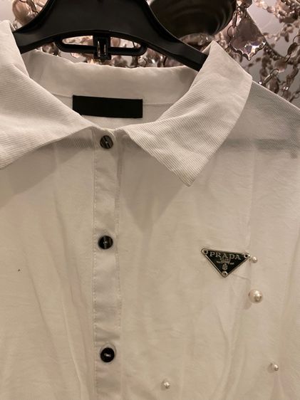 ปราด้าเสื้อเชิ้ตแขนสั้น (ติดจองค่ะ)สภาพใหม่เอี่ยม รูปที่ 2