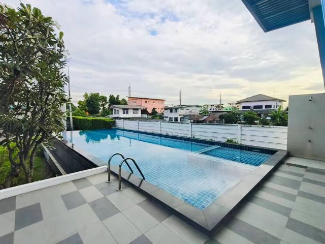 Sena Development 2024 มีบางส่วน ใช่ บ้านทาวโฮม 4 นอน 2 น้ำ 1 จอด  รูปที่ 4