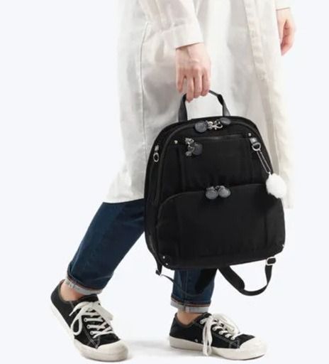 กระเป๋าเป้สะพายหลัง  ถือ  KANANA  PROJECT  BACKPACK  🎀  ใหม่มากค่ะ  ลูกปอมไม่มีติดมานะคะ