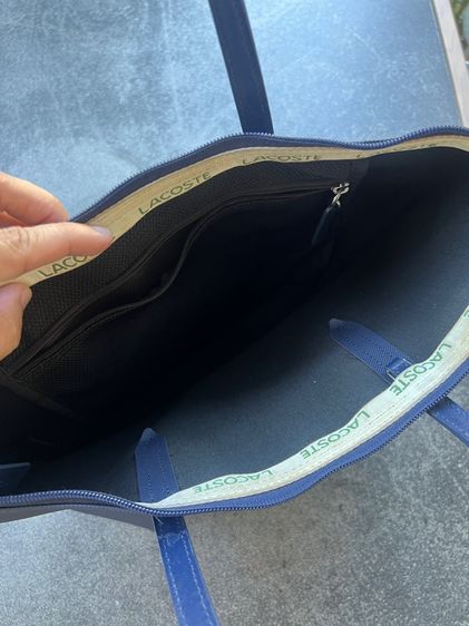 กระเป๋าสะพาย lacoste  2 ใบ แท้ รูปที่ 9
