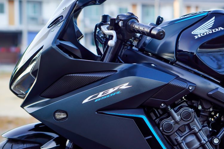  HONDA CBR650R ABS ปี 2023 เริ่มต้นฟรีดาวน์ รถมือเดียว สภาพสวย พร้อมซิ่ง รูปที่ 14