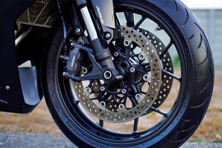  HONDA CBR650R ABS ปี 2023 เริ่มต้นฟรีดาวน์ รถมือเดียว สภาพสวย พร้อมซิ่ง รูปที่ 9