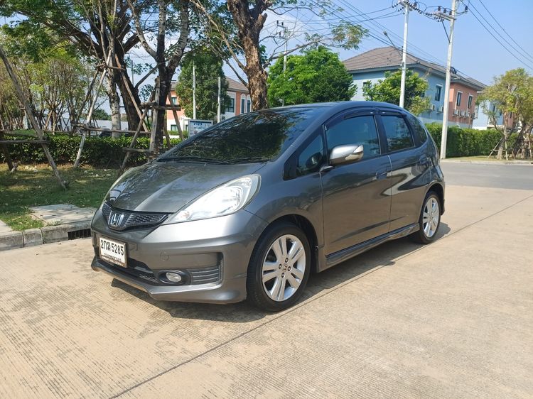 Honda Jazz 2013 1.5 SV i-VTEC Sedan เบนซิน ไม่ติดแก๊ส เกียร์อัตโนมัติ เทา รูปที่ 3
