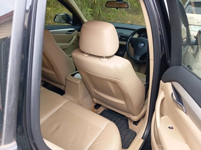 BMW X1 2014 1.5 sDrive18i Iconic Utility-car เบนซิน ไม่ติดแก๊ส เกียร์อัตโนมัติ ดำ รูปที่ 2