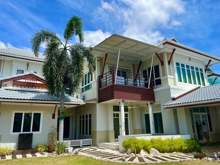 Vายบ้านเดี่ยว137ตรวหรูหรา พร้อมอยู่ราคาแสนถูก