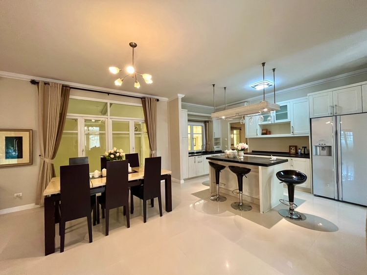 Ananda Development ตกแต่งครบ สร้างเสร็จก่อน 2010 Vายบ้านเดี่ยว137ตรวหรูหรา​ พร้อมอยู่ราคาแสนถูก รูปที่ 4