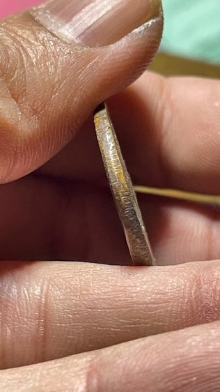 เหรียญพระพุทธเก่ามากๆตามรูปเนื้อจัดสวยมากไม่ทราบที่หลังยันต์ รูปที่ 4