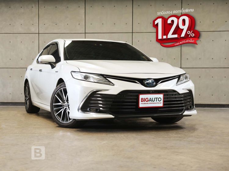 Toyota Camry 2022 2.5 HEV Premium Luxury Sedan ไฮบริด ไม่ติดแก๊ส เกียร์อัตโนมัติ ขาว