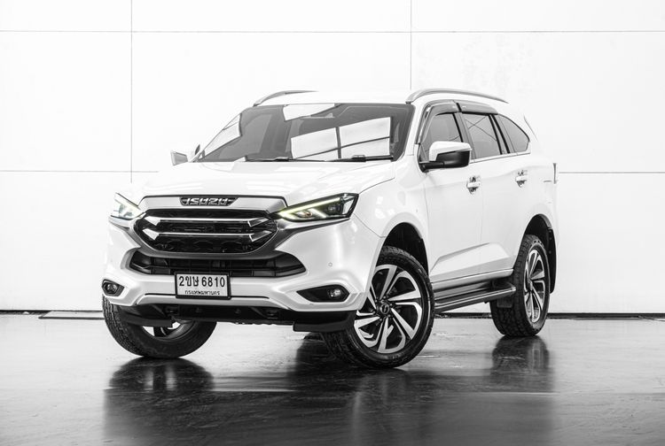 รถ Isuzu MU-X 1.9 Ultimate Phantom Collection สี ขาว