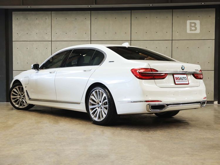 BMW Series 7 2019 740Le Sedan ไฮบริด ไม่ติดแก๊ส เกียร์อัตโนมัติ ขาว รูปที่ 4