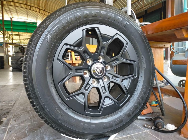 แม็กโตโยต้าทราโว่ ขอบ18 ป้ายแดง พร้อมยางบริสโตน 265 60 18 ปี23 ยางสวยทุกเส้นตามรูป ใส่รีโว่ วีโก้ ฟอร์จูนเนอร์ รูปที่ 2