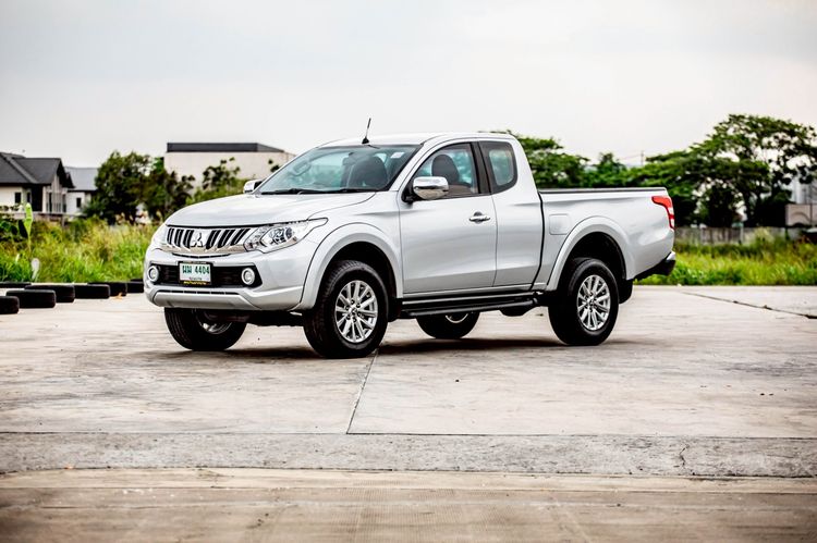 Mitsubishi Triton 2016 2.4 GLS Limited Plus Pickup ดีเซล เกียร์ธรรมดา เทา รูปที่ 3
