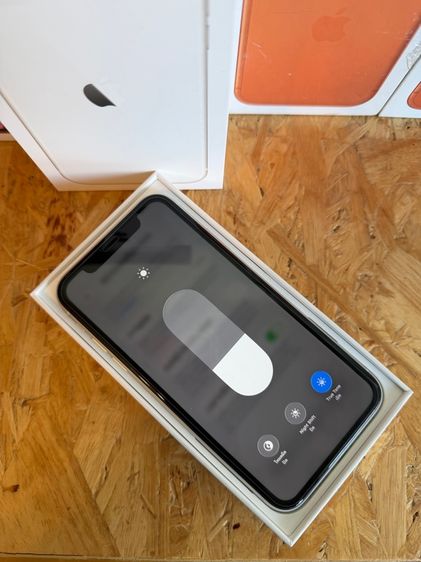 iPhone 11 สีขาว สภาพสวยกริ๊ฟๆ จอแท้เดิมๆ สุขภาพแบต 100 รูปที่ 4