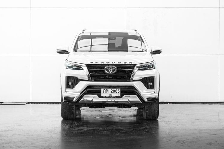Toyota Fortuner 2021 2.4 V Utility-car ดีเซล ไม่ติดแก๊ส เกียร์อัตโนมัติ ขาว รูปที่ 3