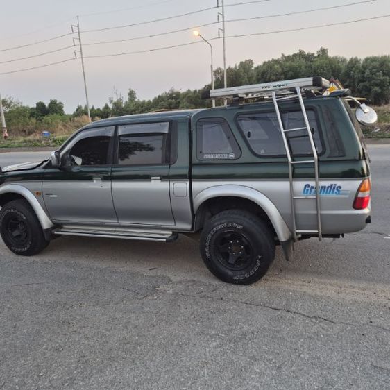 Mitsubishi Strada Grandis 2000 2.8 Grandis GLS 4WD Pickup เบนซิน LPG เกียร์ธรรมดา เขียว รูปที่ 3