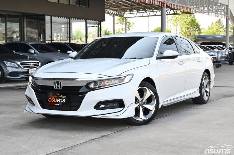 รถ Honda Accord 1.5 Turbo EL สี ขาว