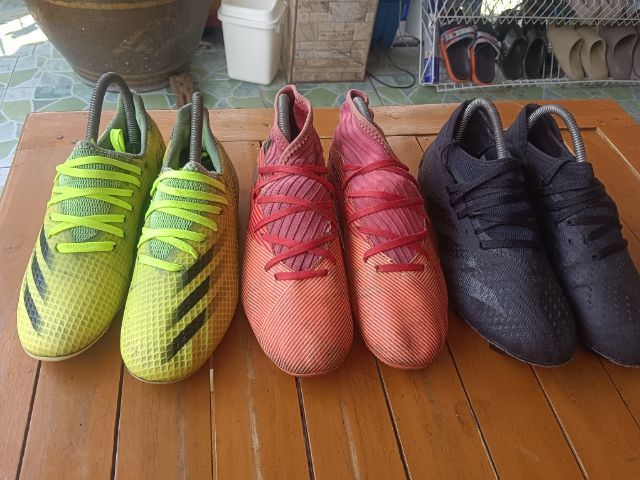 รองเท้าสตั๊ดเด็ก adidas